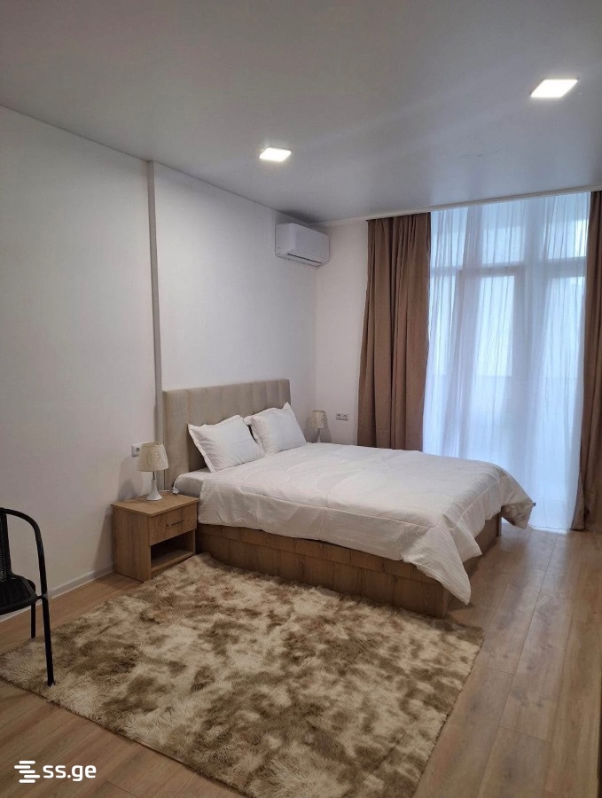 R. Nizharadze st. 5 - 1 rooms