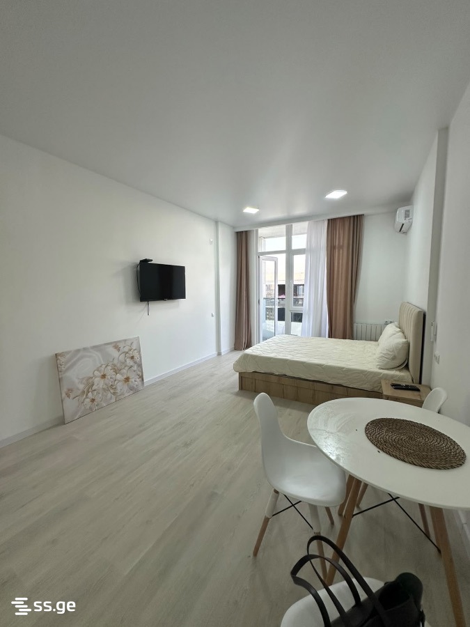 R. Nizharadze st. 5 - 1 rooms
