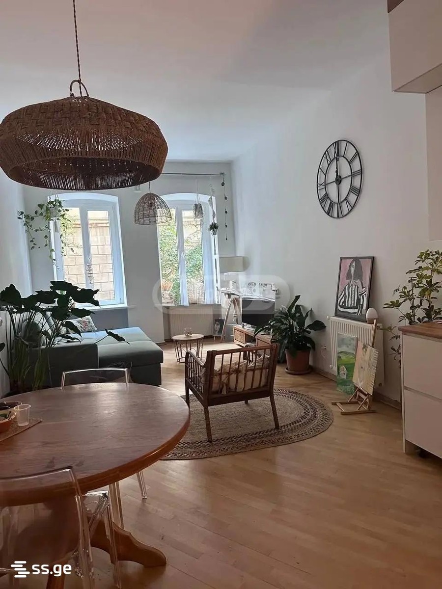 niaghvari st. 1 - 2 rooms