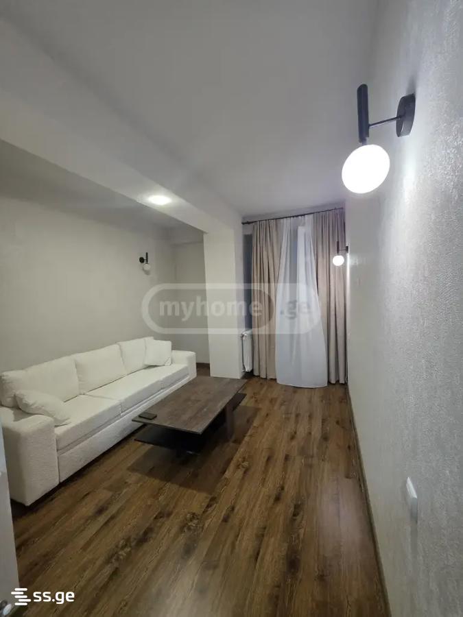 navtlugi st. 1 - 2 rooms