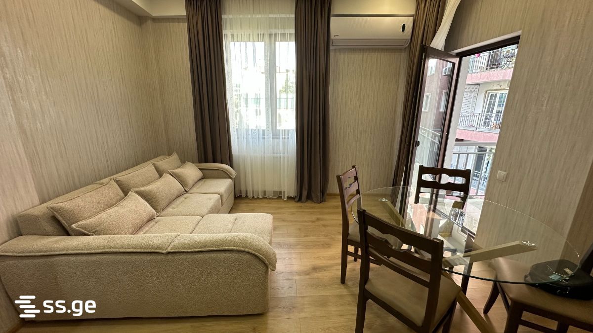 gogebashvili st. 36 - 4 rooms