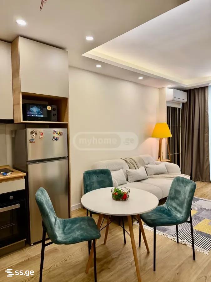 8 - 2 rooms
