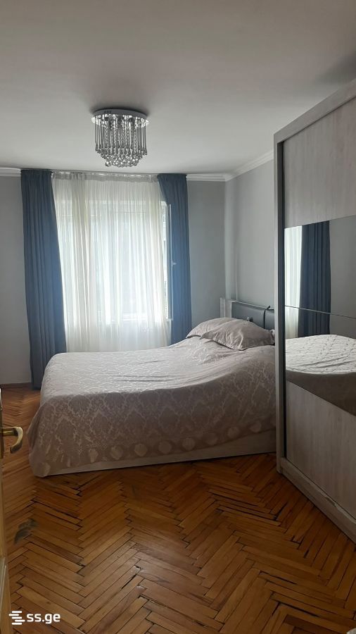 a.wereTlis avenue 0 - 3 rooms