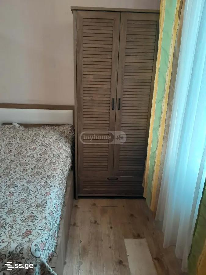 a.wereTlis avenue 0 - 2 rooms