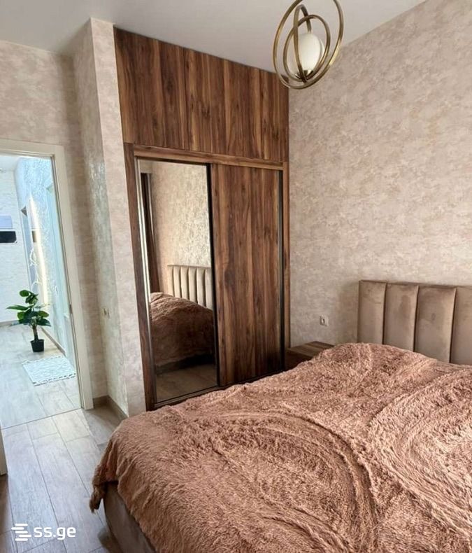 chkondideli st. 11 - 2 rooms