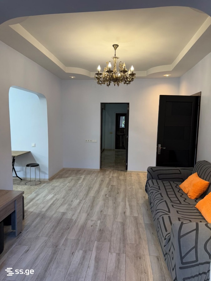 Sh. Inasaridze St. 20 - 4 rooms