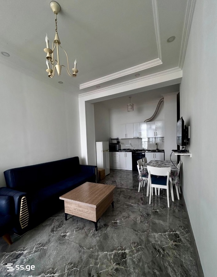 6 - 3 rooms