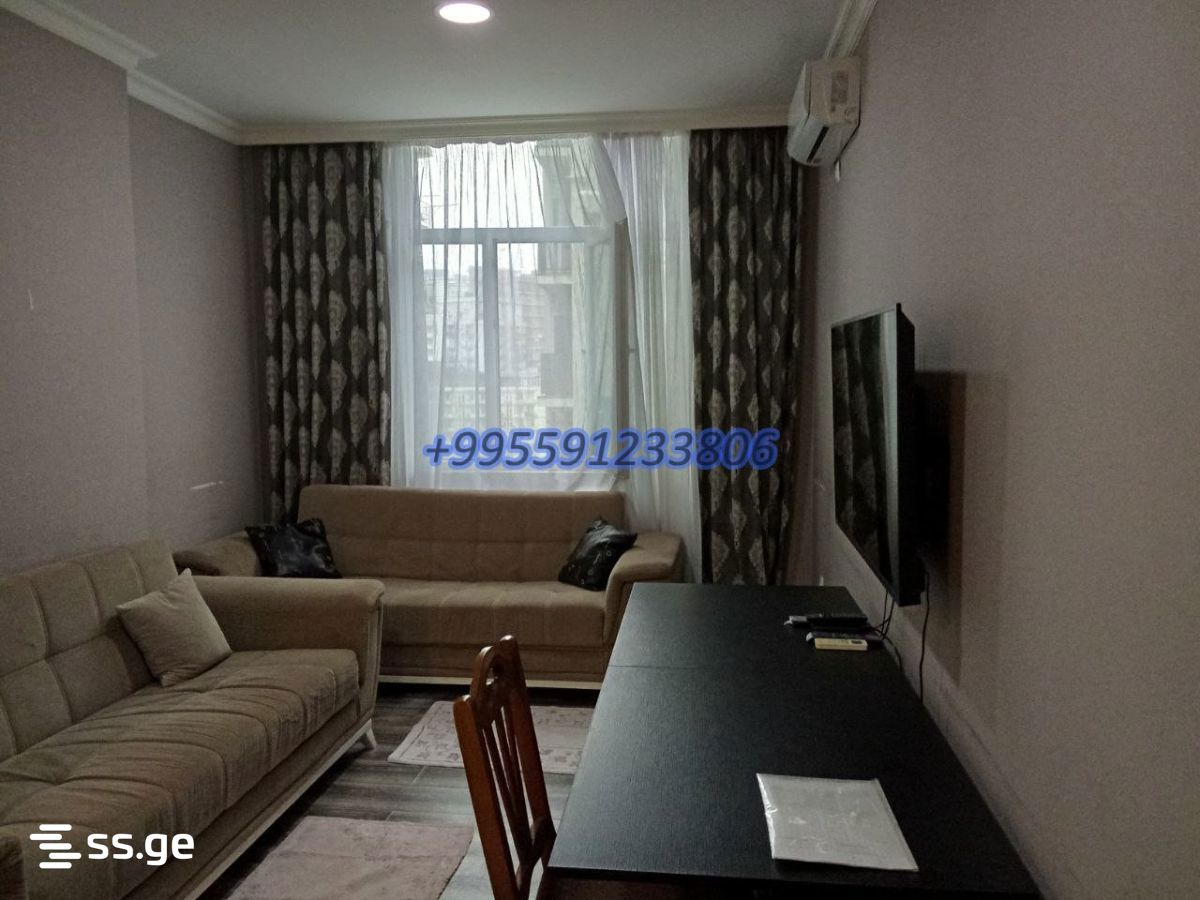 D. Mamuladze st. 8 - 3 rooms