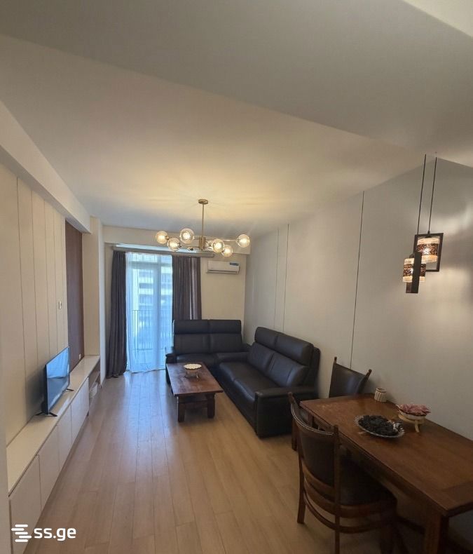 navtlugi st. 10 - 4 rooms