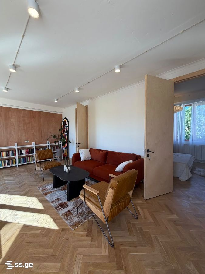 chaisubani st. 7 - 4 rooms