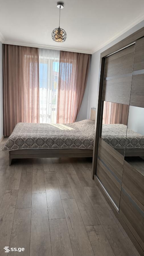K. Gamsakhurdia st. 17 - 3 rooms
