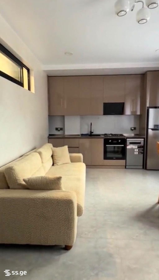 4 - 2 rooms