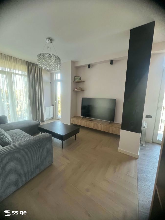 B. Paichadze st. / - 3 rooms