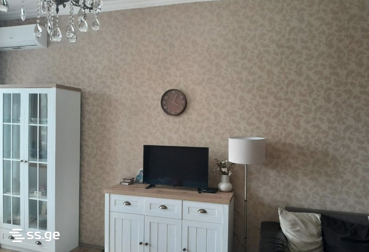 a.wereTlis avenue 77 - 2 rooms