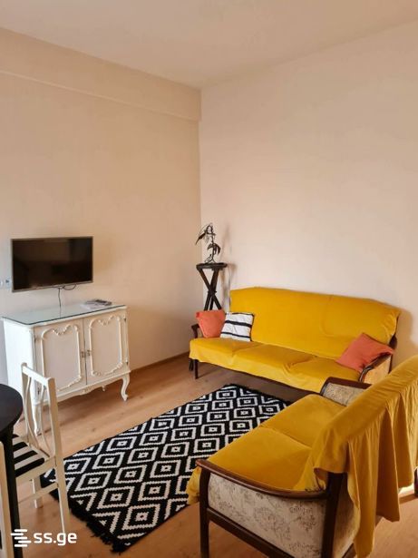 tskneti hwy 1 - 2 rooms