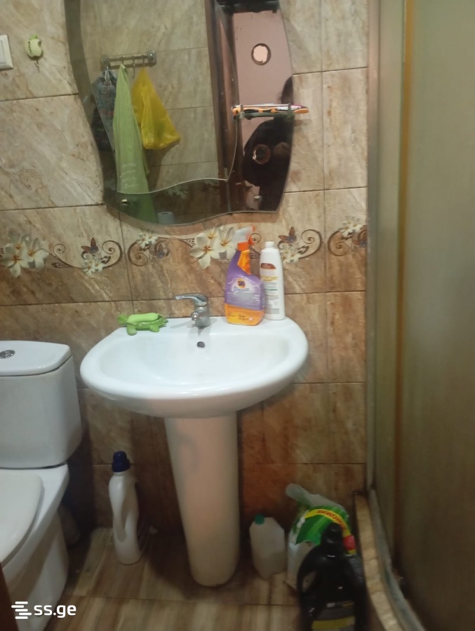universiteti st. 6 - 3 rooms
