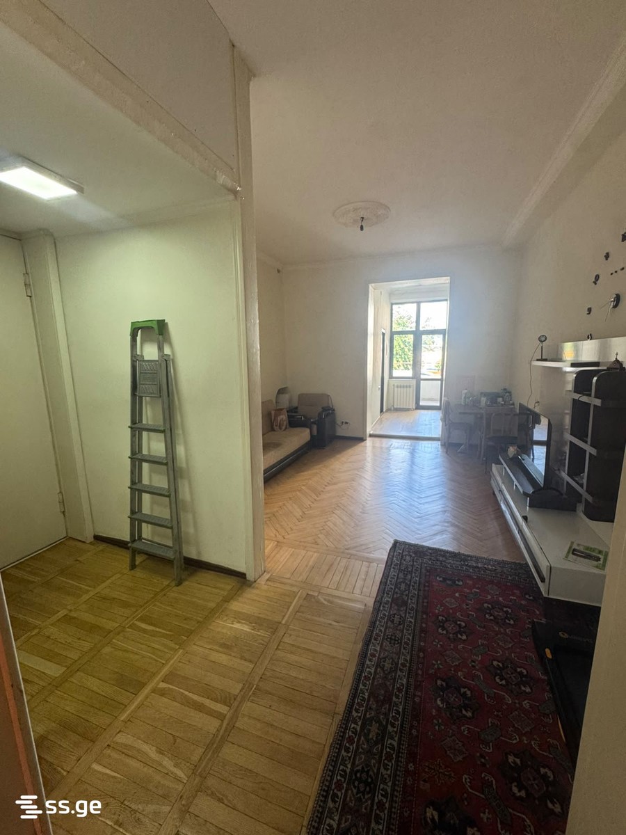 pekini st. 8 - 2 rooms