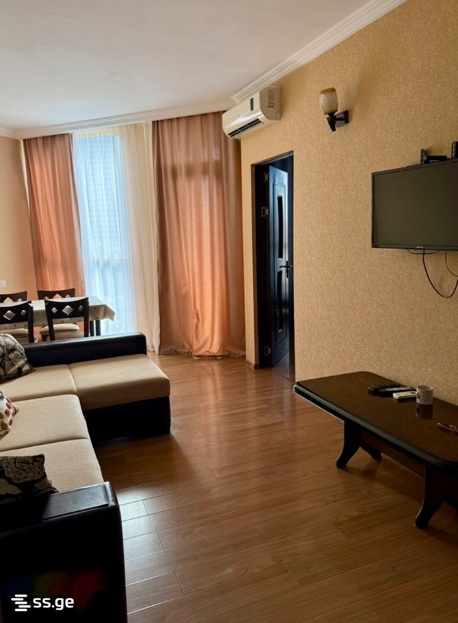 4 - 3 rooms