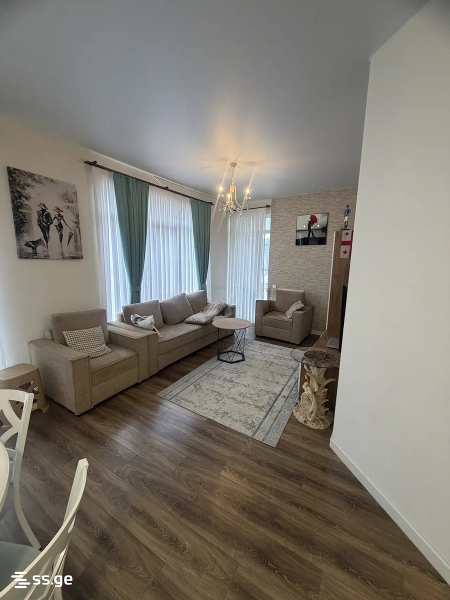 Lech and Maria Kaczynski street 5 - 3 rooms