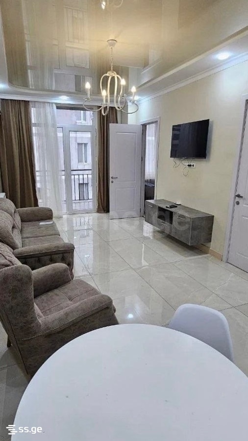 24 - 3 rooms