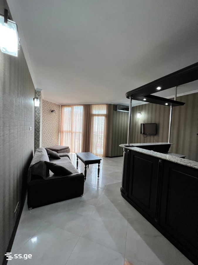 4 - 2 rooms