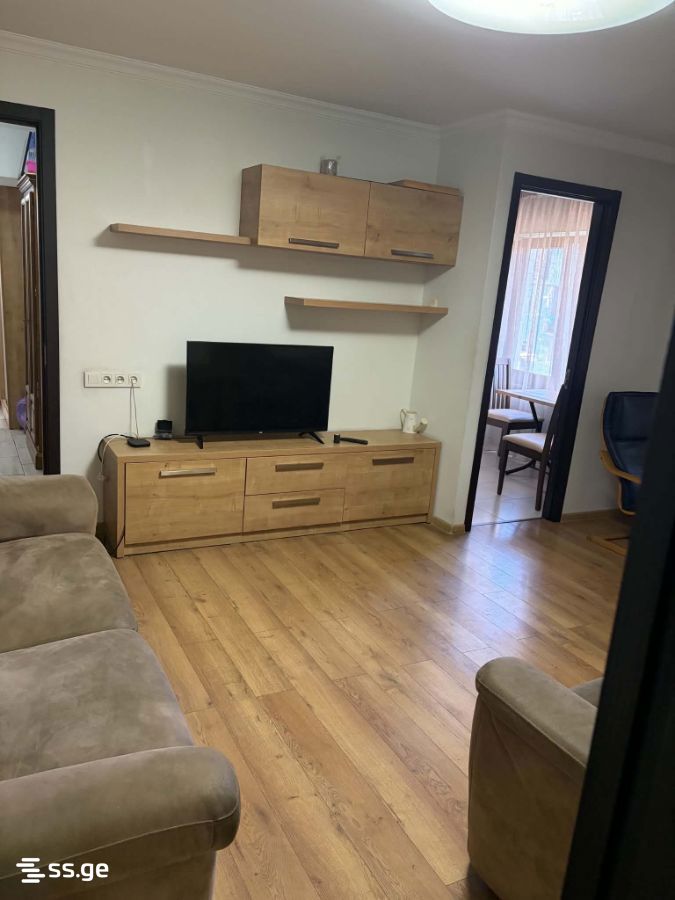 pekini st. 11 - 2 rooms