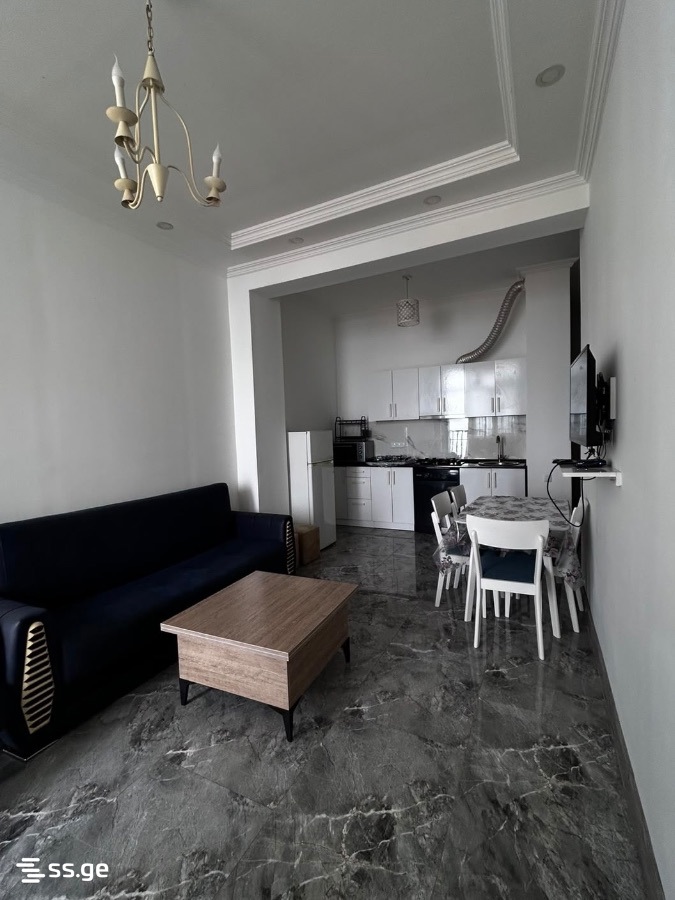 6 - 3 rooms
