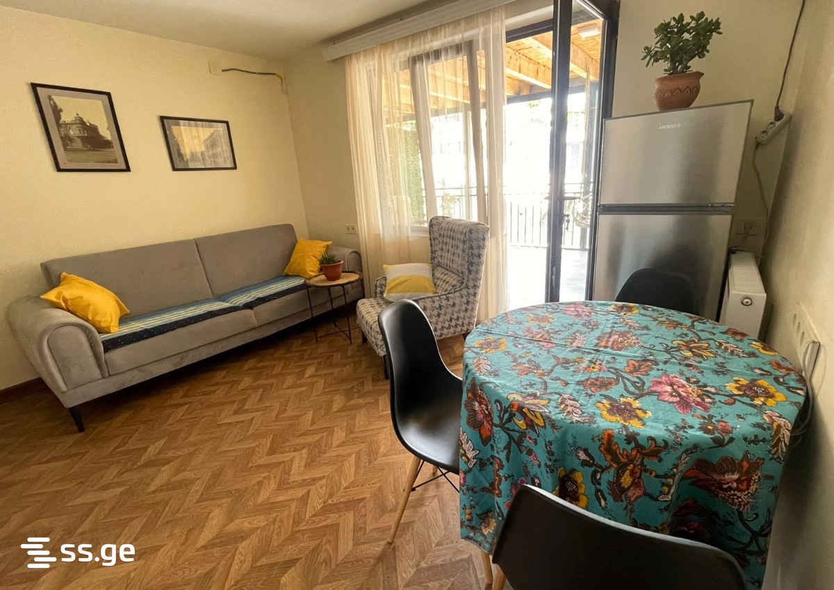 4 - 3 rooms