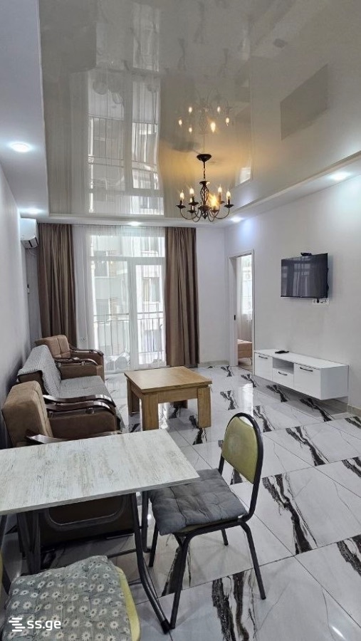 24 - 3 rooms