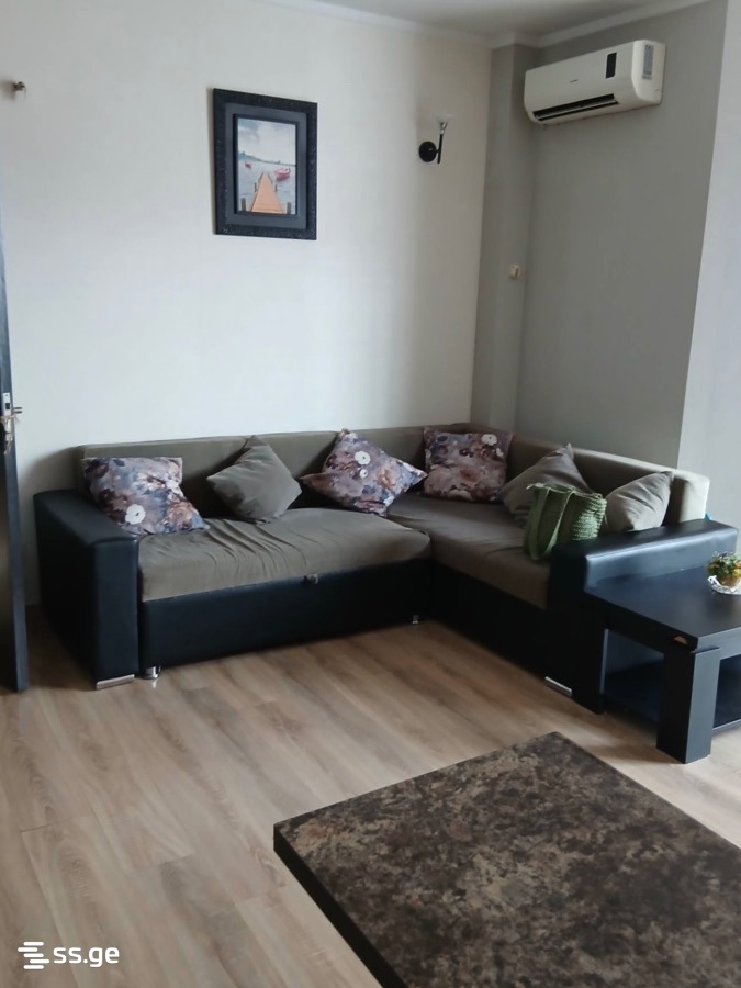 4 - 2 rooms