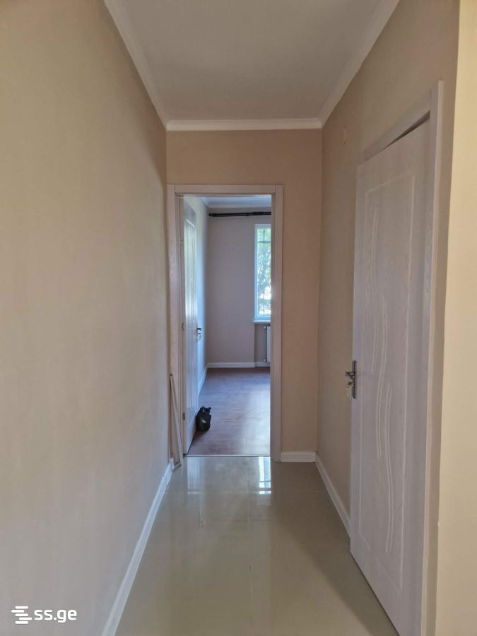 gumathesi st. 0 - 3 rooms