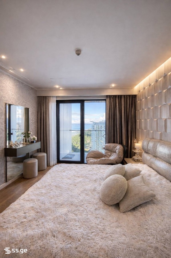 Sh. Rustaveli Ave. 42 - 2 rooms