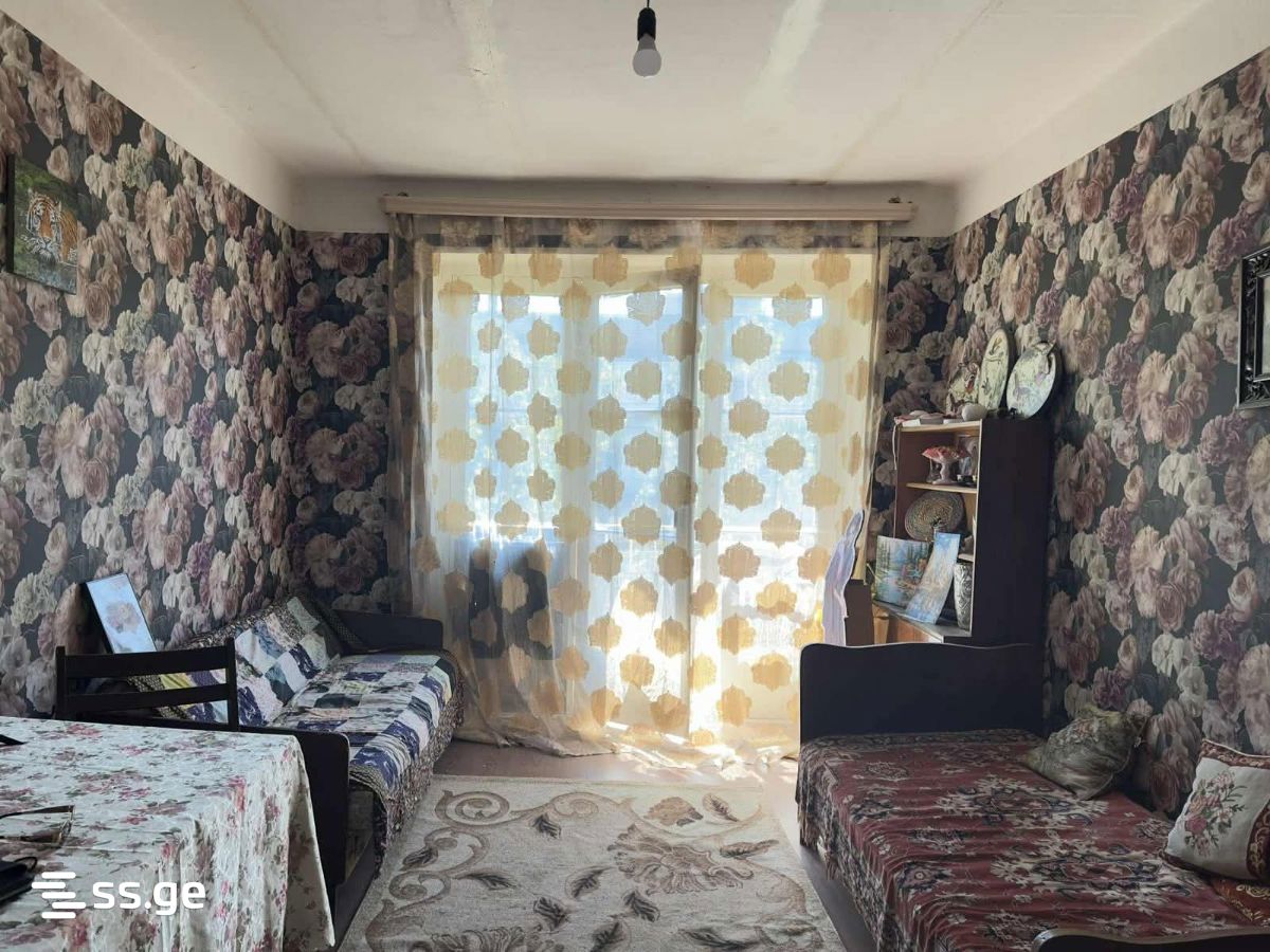 a.wereTlis avenue 99a - 1 rooms