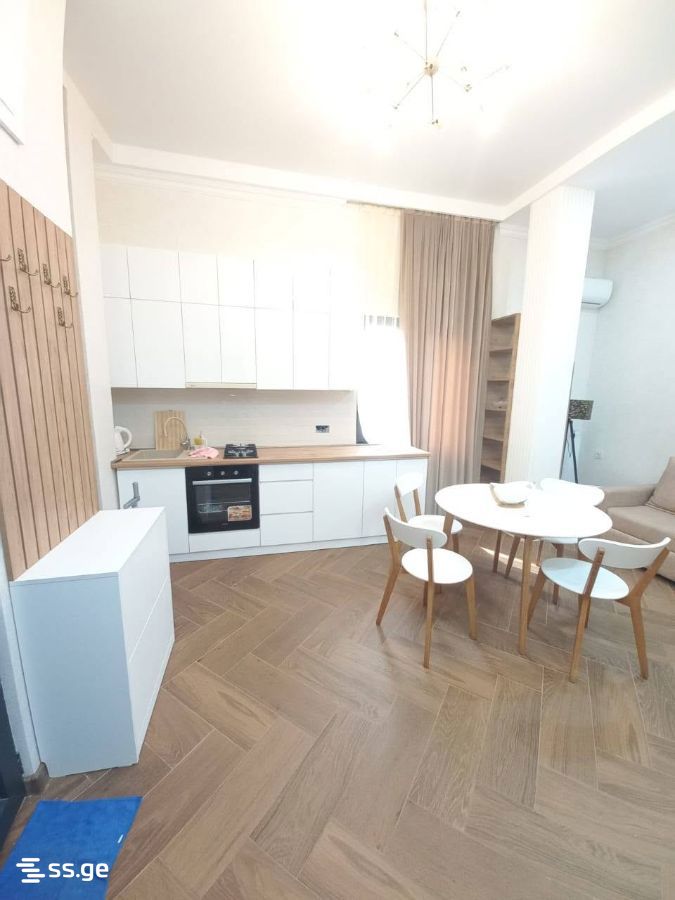 Kandelaki St. 1 - 3 rooms