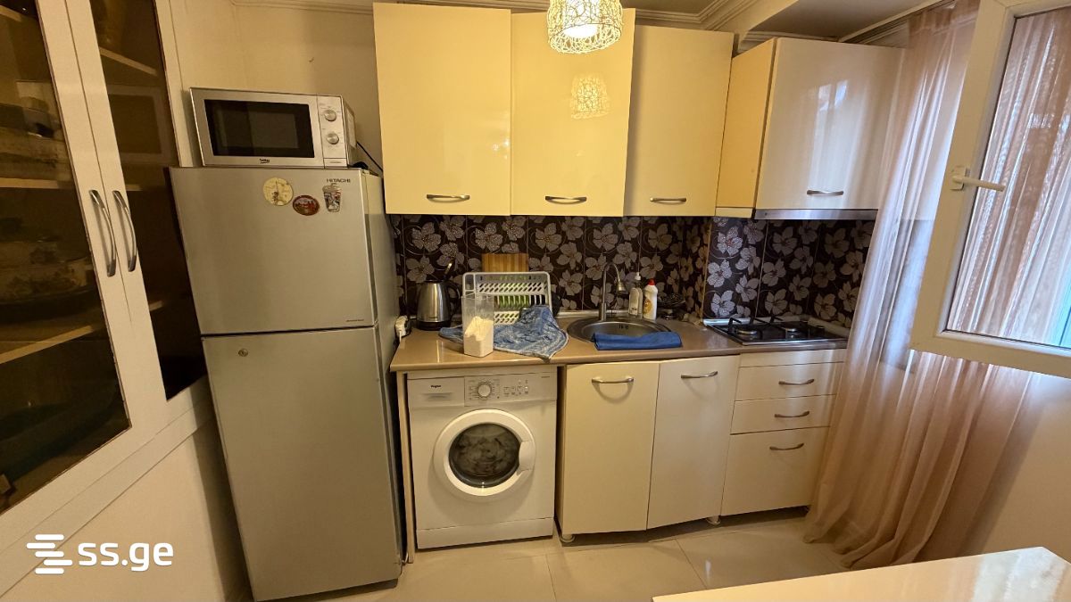 K. Gamsakhurdia st. 13 - 4 rooms