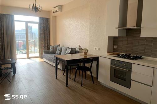 sairme st. 51 - 2 rooms