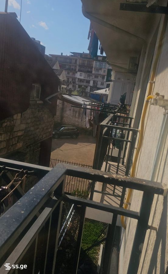Kh. Akhvlediani st. 3 - 3 rooms