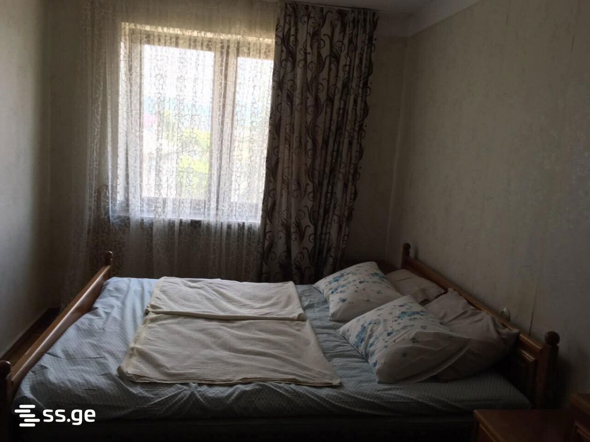 52 - 4 rooms