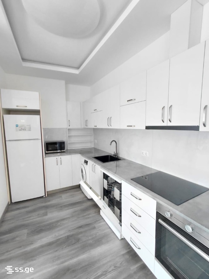 Lech and Maria Kaczynski street 1 - 2 rooms