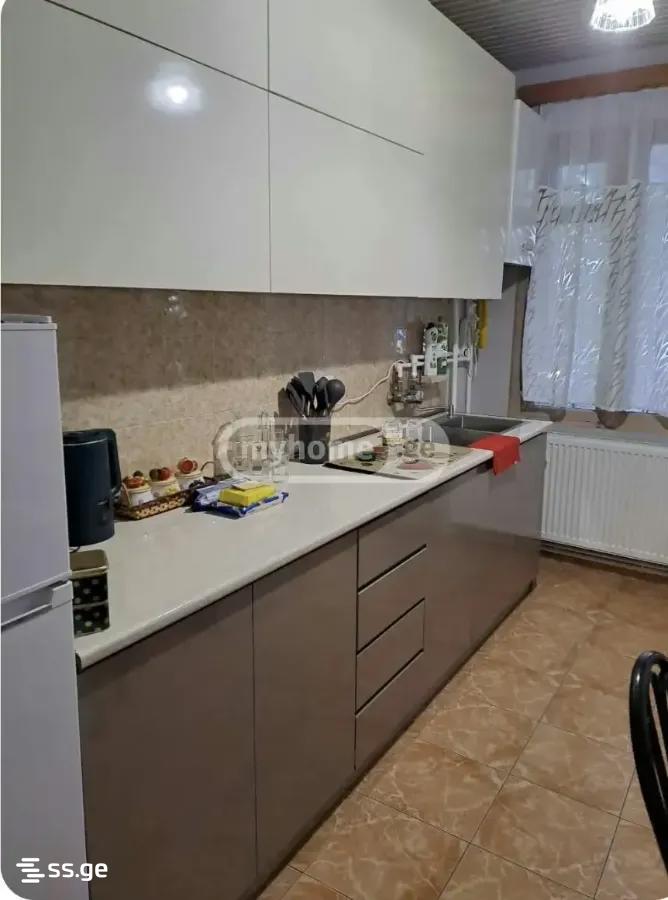 kandelaki st. 1 - 2 rooms
