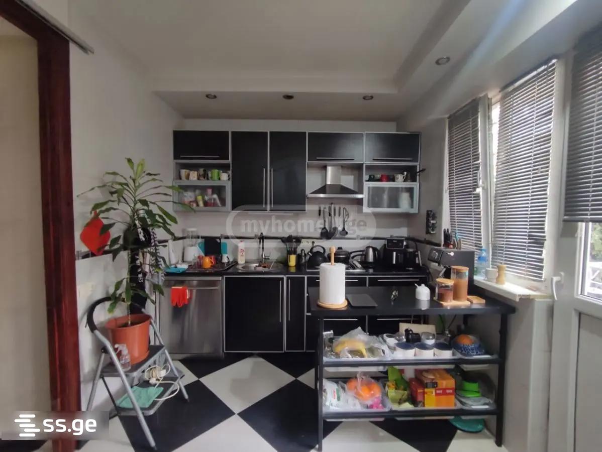 zakariadze st. 15 - 4 rooms