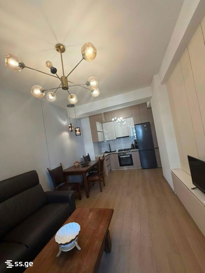 navtlugi st. 10 - 4 rooms