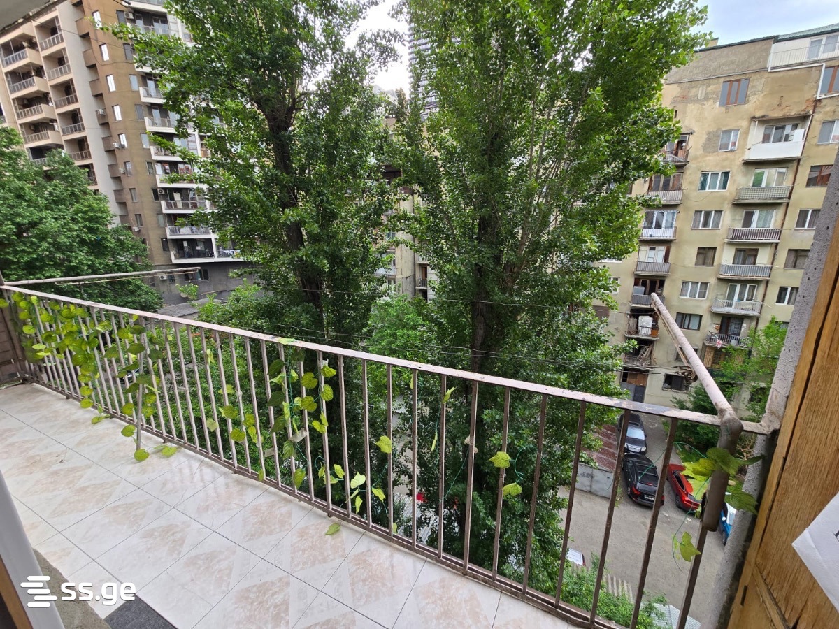 Tamarashvili st. (Saburtalo) 19 - 3 rooms