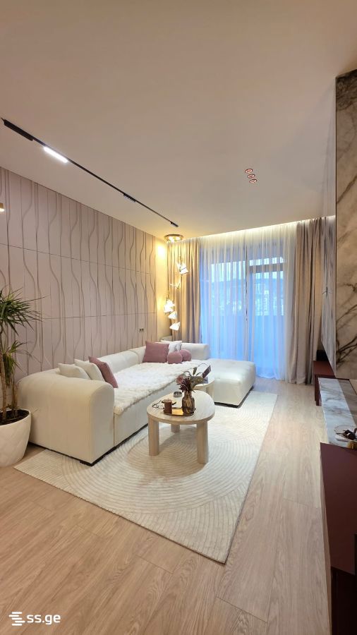 gulia square 7 - 2 rooms