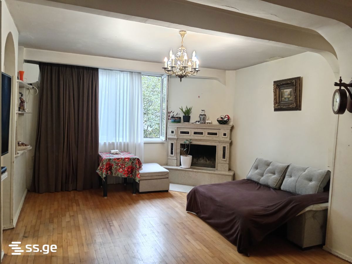 a.wereTlis avenue 0 - 4 rooms