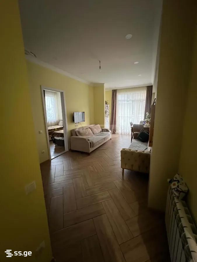M. Lermontov Street 112) 63 - 4 rooms