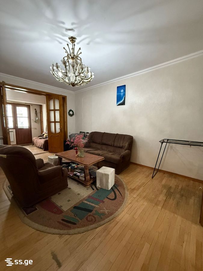 mirckhulava st. 10 - 3 rooms