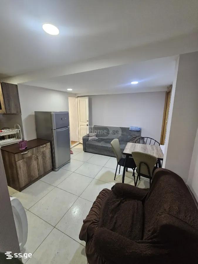 a.wereTlis avenue 1 - 2 rooms