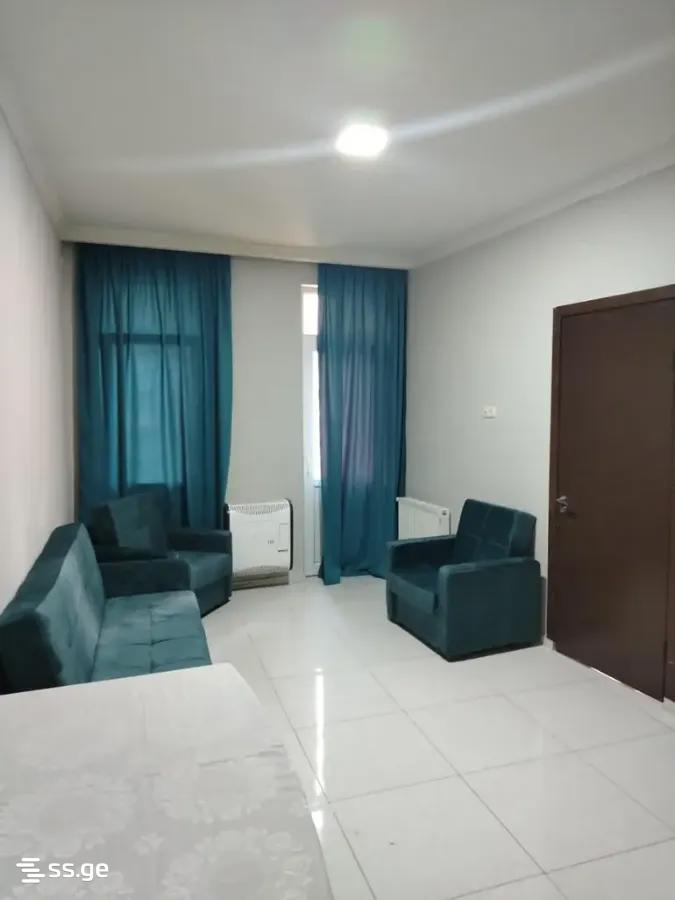 Kosmonavtebi coast 45 - 2 rooms