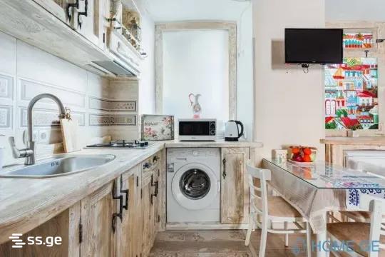 besiki st. 17 - 2 rooms